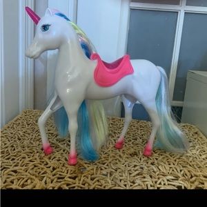 2015 Mattel Barbie Dreamtopia 12" White Magical Unicorn w/ Rainbow Mane